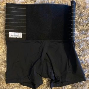 Postpartum compression shorts with pelvic support